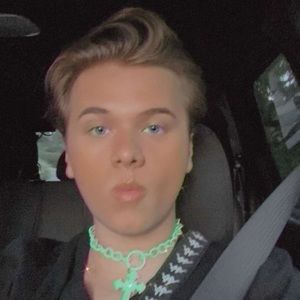 Meet your Posher, Mitchell